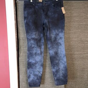 NWT DKNY Jeggings / Jeans. Size 14